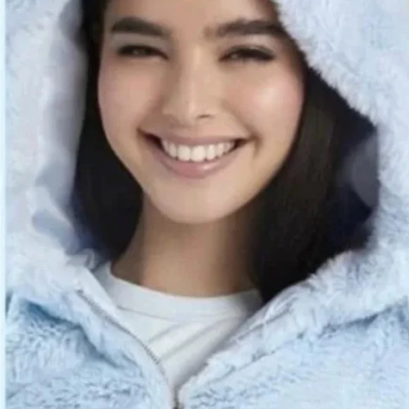 Forever 21 x  Blue Hello Kitty Hoodie crop fur jacket New size m - Picture 2 of 12